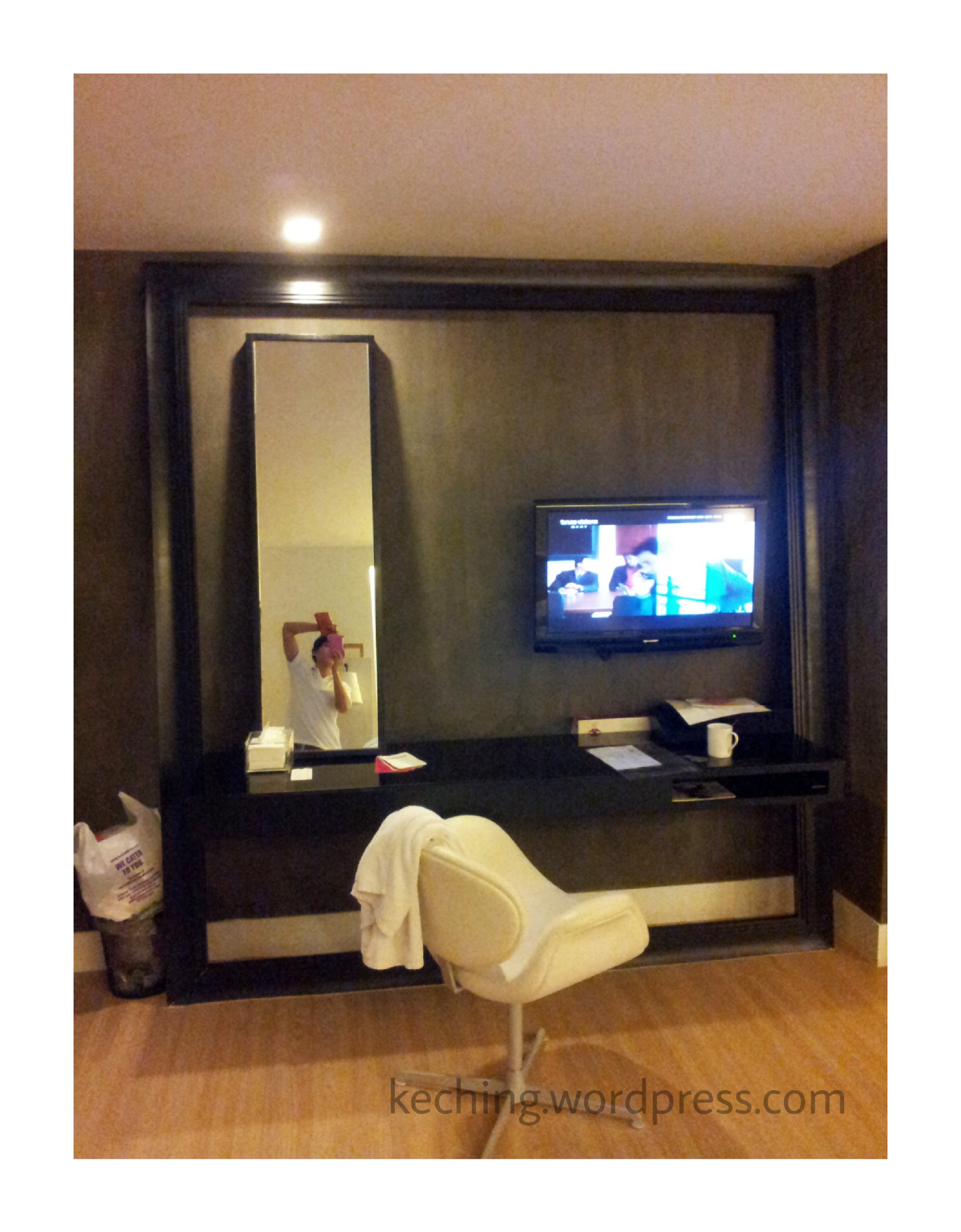 glow trinity silom hotel reviews