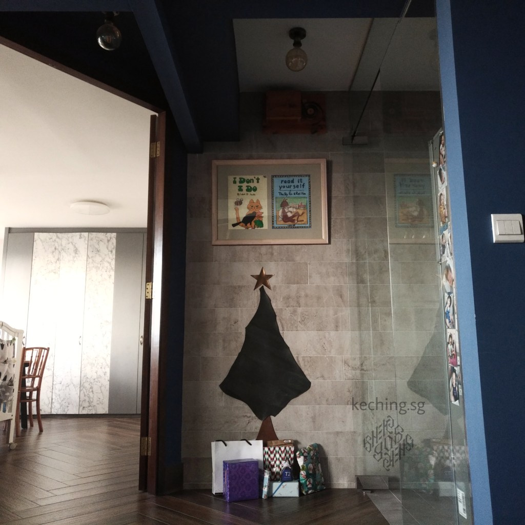 diy christmas tree on wall