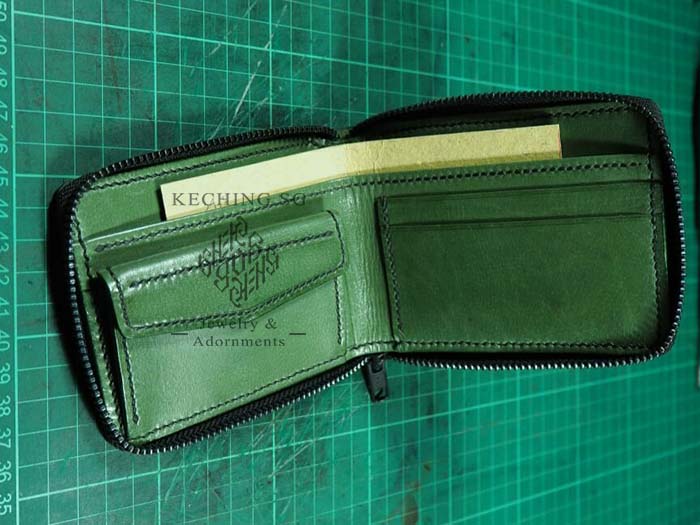 customized leather wallet in Singapore